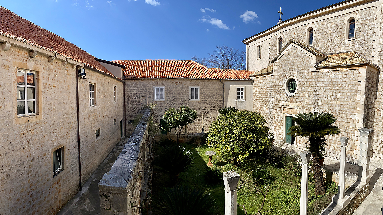 Dominikanski samostan Sv. Petra Mučenika, Stari Grad